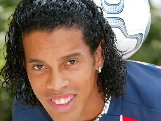 现代篮球越 现代篮球越